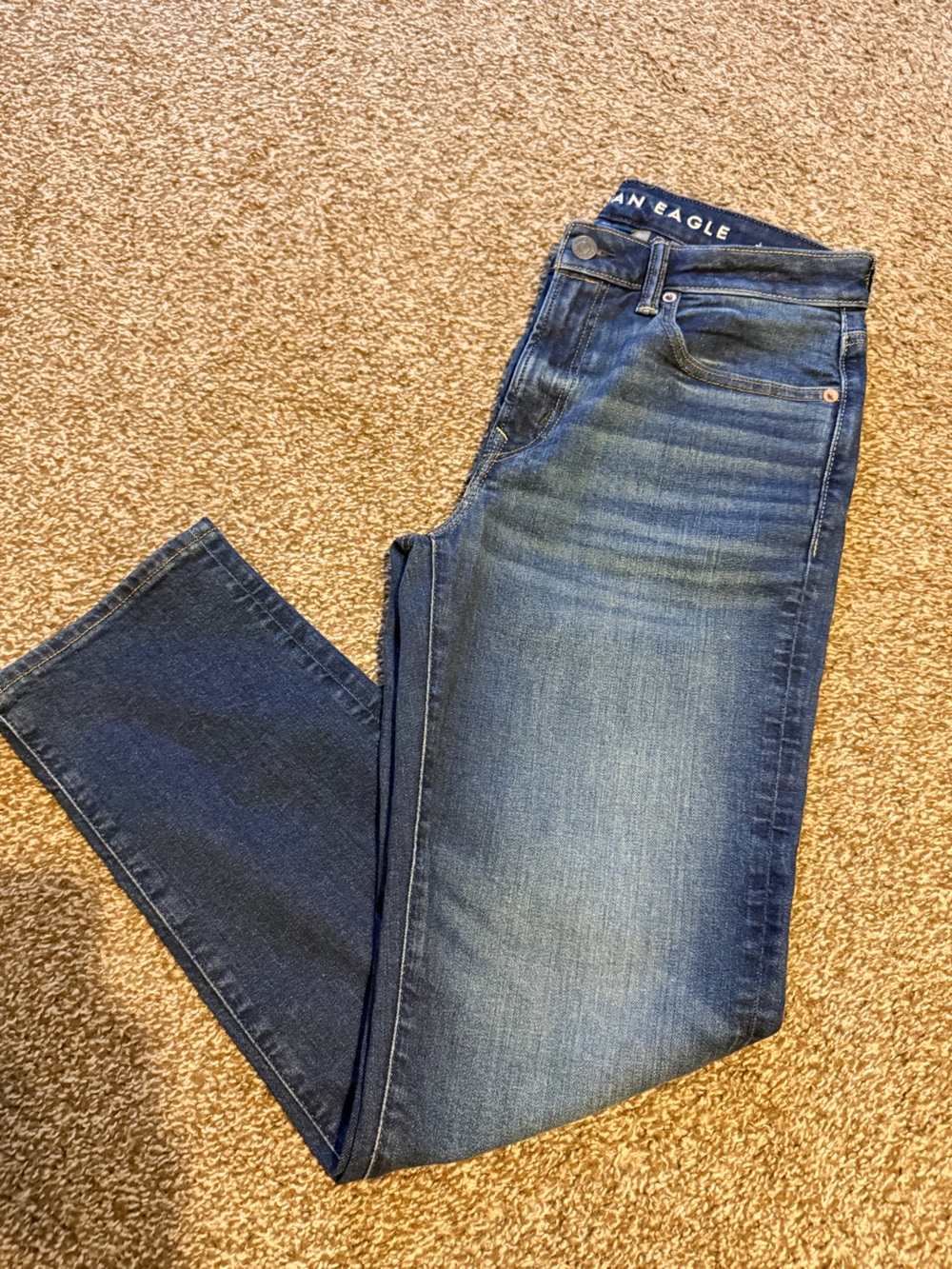 American Eagle Outfitters Relaxed Fit Blue Fade Jeans